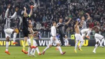 Los jugadores de la Juventus celebran la victoria sobre el Trabzonspor.