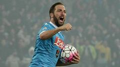 Higua&iacute;n celebra un gol.