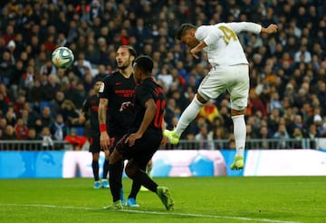 Casemiro nods in his second goal against Sevilla.