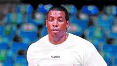 Lewis vuelve al rescate del Unicaja con 40 años