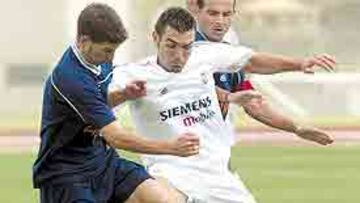 <b>FUE SU DÍA. </b>David Barral se estrenó como titular y lo hizo a lo grande: con dos goles.