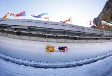 El suizo Beat Hefti durante la prueba de skeleton de los Mundiales que se disputan en Alemania.