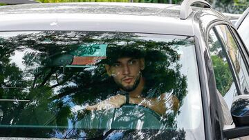Rafa Mir, saliendo del restaurante / DAVID GONZÁLEZ