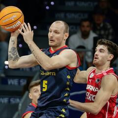 Rafa Luz da aire al Andorra con un triple de pista a pista