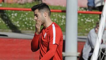Jony en un entrenamiento del Sporting