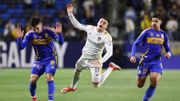 CARSON, CALIFORNIA - APRIL 01: Gabriel Pec #11 from LA Galaxy falls to the pitch during the CONCACAF Champions Cup match between LA Galaxy and Tigres UANL at Dignity Health Sports Park on April 01, 2025 in Carson, California. Luiza Moraes/Getty Images/AFP (Photo by Luiza Moraes / GETTY IMAGES NORTH AMERICA / Getty Images via AFP)