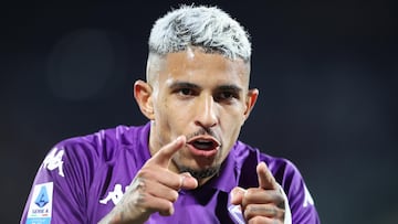 Florence (Italy), 28/02/2025.- Fiorentina's defender Dodo' gestures during the Italian Serie A soccer match ACF Fiorentina vs U.S. Lecce at Artemio Franchi Stadium in Florence, Italy, 28 February 2025. (Italia, Florencia) EFE/EPA/CLAUDIO GIOVANNINI