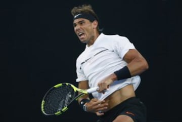 Nadal celebra con furia un punto en el primer set.