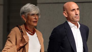 Olga Tubau, junto a Luis Rubiales