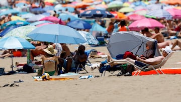 La temperatura, un factor clave a la hora de bañarse en las playas este verano en España