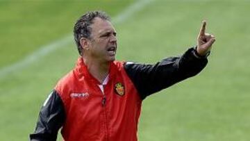 Caparrós reprende a Chico por publicar que es baja