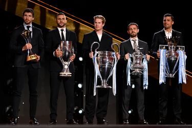 El Manchester United, recibe el premio a mejor equipo de 2023.