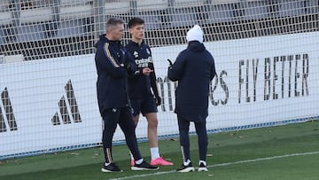 01/12/23 ENTRENAMIENTO REAL MADRID
ARDA GULER