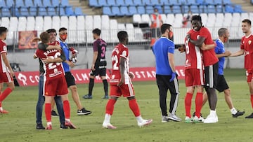 El Almería celebra un nuevo triunfo.