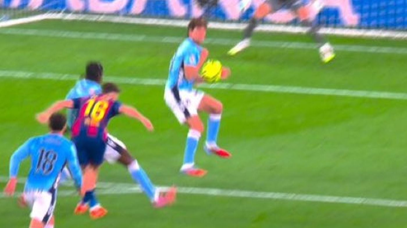 Las polémicas de la jornada 12 en LaLiga EA Sports: todos los penaltis, expulsiones y jugadas controvertidas