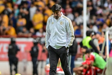 El fútbol no le hace justicia a Veljko Paunovic