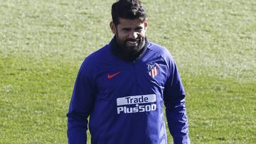 Diego Costa ya toca balón