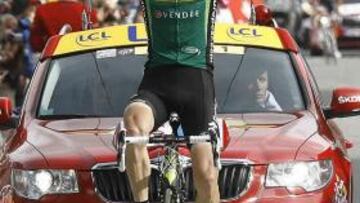 Rolland se corona en Alpe d'Huez.