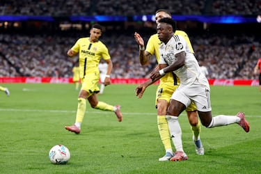 Rafa Marín derriba a Vinicius en el área y concede el penalti decisivo que el brasileño transforma con frialdad.