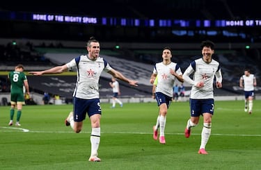 Spurs boss Mason dodges transfer talk after Bale hat-trick