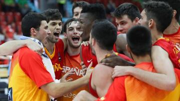 Los jugadores de la Selección Sub-20 celebran el pase a la final.