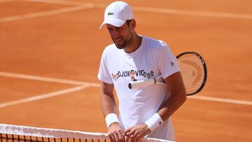 El tenista serbio Novak Djokovic, durante un entrenamiento previo al Masters 1.000 de Montecarlo.