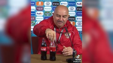 El nuevo episodio de las Coca-Colas: el seleccionador ruso se 'pica' con Cristiano