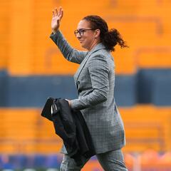 Carmelina Moscato renuncia como DT de Tigres Femenil