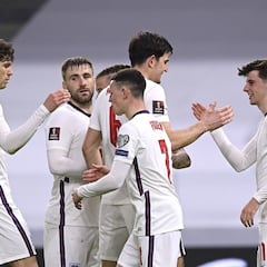 Inglaterra mantiene su pleno de victorias