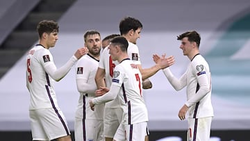 Inglaterra mantiene su pleno de victorias