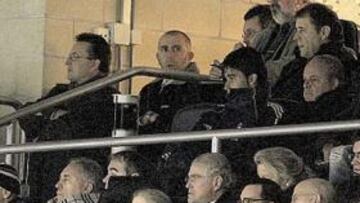 <b>RECTIFICAR ES DE SABIOS.</b> El capitán lo acepta y el club frena el despido del ayudante de Luxa