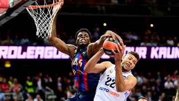 James Nnaji y Edy Tavares pelean por un rebote en la pasada Final Four de la Euroliga.