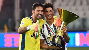 25 años del debut de Buffon