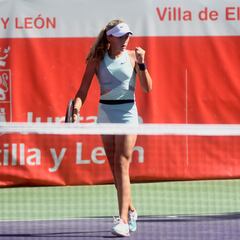 Mirra Andreeva, con 15 años, hace historia en El Espinar