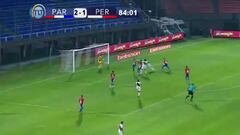 Carrillo se vistió de Guerrero en el área y anotó con este cabezazo