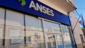 AUH, AUE, PNC, jubilaciones y pensiones de ANSES: quiénes cobran hoy, 12 de enero