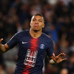 El PSG celebró su título ante su afición goleando a Dijon