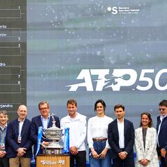 Tsitsipas y De Miñaur, en el camino de Alcaraz hacia la final del Godó