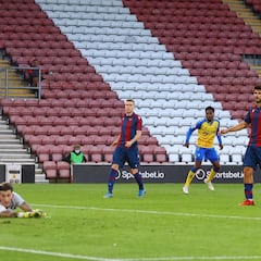 Walker-Peters acaba con el Levante