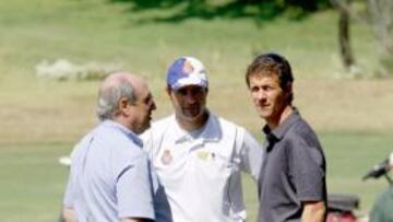 <b>CUMBRE. </b>Germán de la Cruz, Ramón Planes y Mauricio Pochettino se reunieron ayer para hablar del futuro de Callejón y otras novedades concernientes al primer equipo.