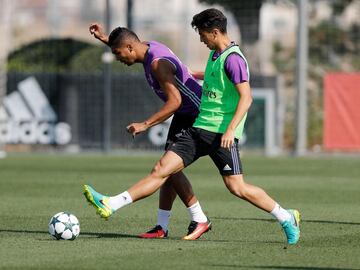 Medio centro defensivo de las categorías inferiores del Real Madrid Castilla. 38 partidos en dos temporadas con el conjunto blanco para marcharse cedido al Paços Ferreira de la Liga portuguesa. Tras la cesión y la irrupción de Antonio Blanco se ha marchado traspasado al Cádiz.