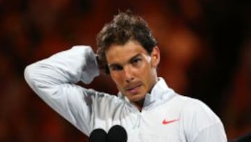 Nadal: "Tengo la espalda clavada, pero no es nada grave"