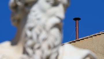 A chimney is set up on the roof of the Sistine Chapel, ahead of the conclave, at the Vatican May 2, 2025. REUTERS/Guglielmo Mangiapane