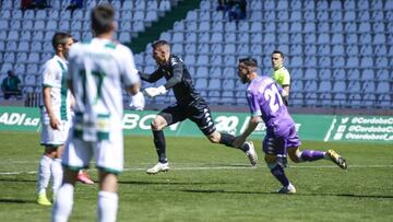 Instante en el que Rebollo anota el 1-1. 