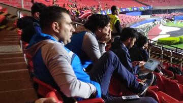 Sufrimiento y euforia: así vivió Zamorano el debut de Chile