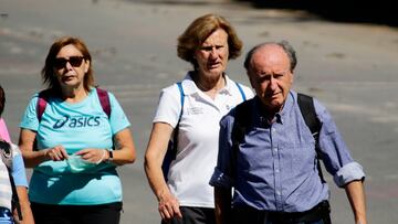 Santiago, 5 de Abril 2022.
Autoridades del Ministerio de Salud, junto a integrantes de la Comision Nacional de Respuesta Pandemica y de las mesas tecnicas, dan a conocer nuevos instrumentos de gestion de la pandemia. Se presenta el Plan “Seguimos cuidándonos, Paso a Paso”.
Javier Salvo/Aton Chile