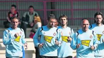 <b>EN TAJONAR. </b>Iván Alonso, Luis García, Nico Pareja e Iván de la Peña, corriendo ayer en Pamplona.