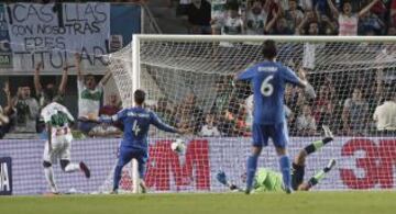 Elche-Real Madrid. 1-1. Boakye remata de cabeza el gol del empate.