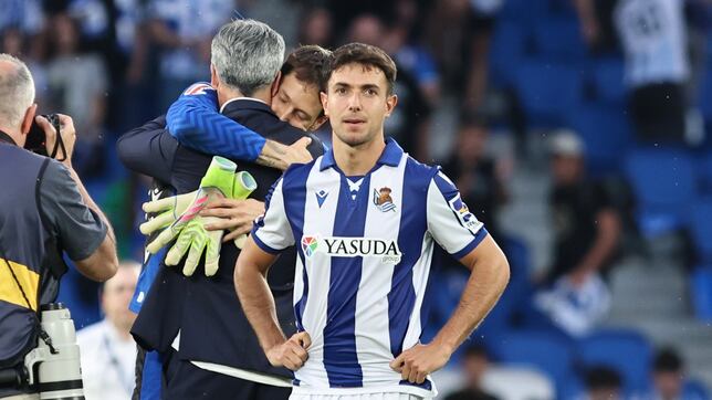 Zubimendi, y la tradición de ‘culebrones veraniegos’ en la Real Sociedad