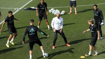 Zidane tiene un 'sudoku' entre sus manos para la visita a Vitoria